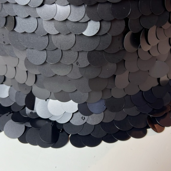 🖤SHE’S BLACK LARGE SEQUIN & BEADS ADJUSTABLE SPAGHETTI STRAP SPARKLY TOP SMALL - Picture 10 of 16